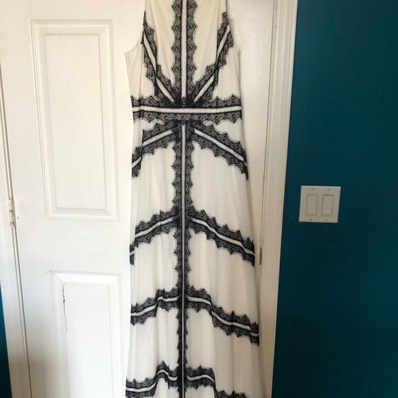 Aidan by Aidan mattox point D’esprit Gown White and black Size: 12 - Picture 5 of 7